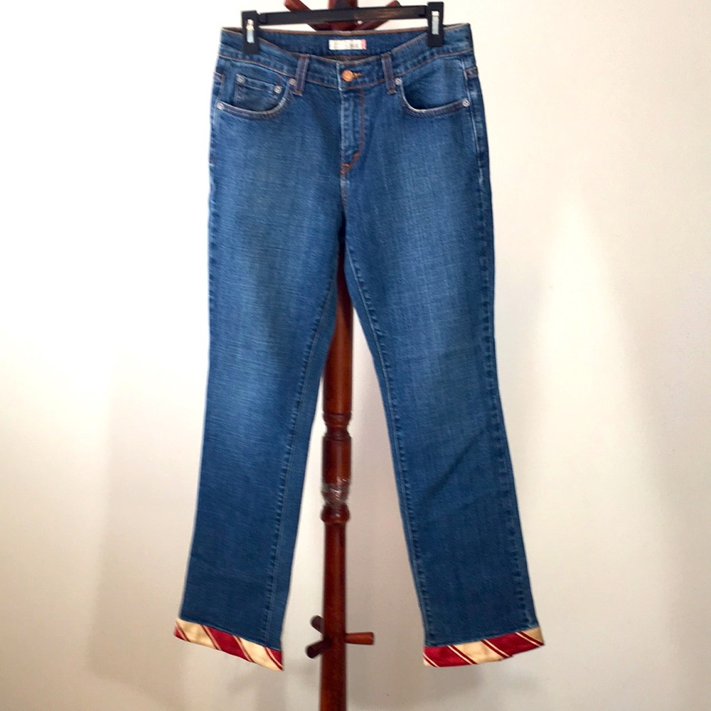 NWOT Levi’s with Custom Kick!